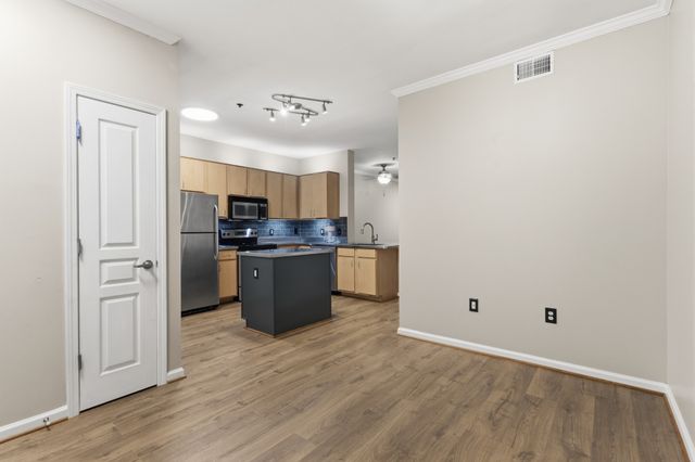 1803 Broadway Apt 112, Nashville, TN 37203
