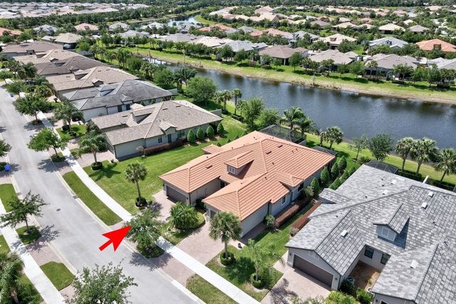 4326 Beauty Leaf Circle, Vero Beach, FL 32967