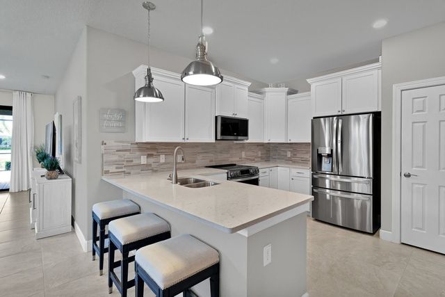 4326 Beauty Leaf Circle, Vero Beach, FL 32967