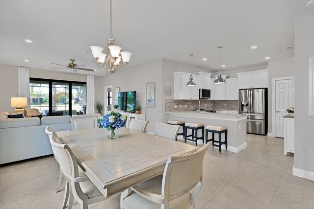 4326 Beauty Leaf Circle, Vero Beach, FL 32967