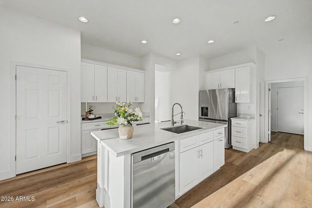 40818 N LYTHAM Court, Phoenix, AZ 85086