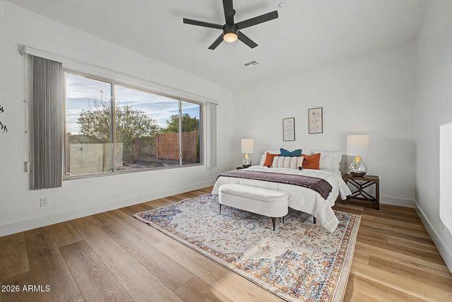 40818 N LYTHAM Court, Phoenix, AZ 85086