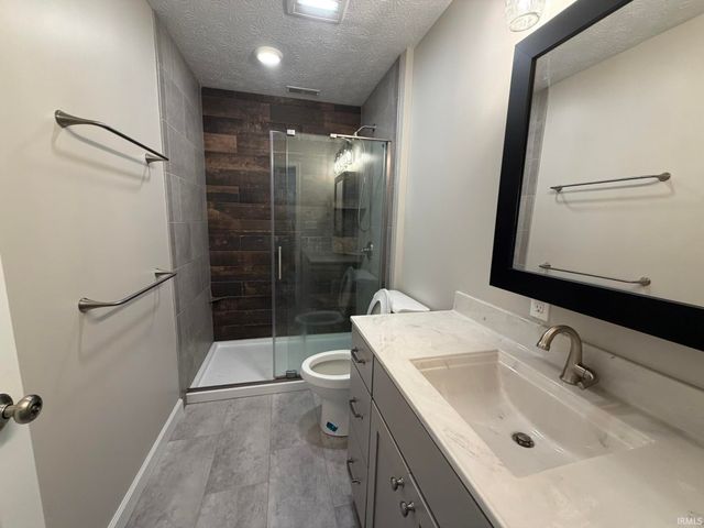 9658 S 1000 E Road, Clarks Hill, IN 47930