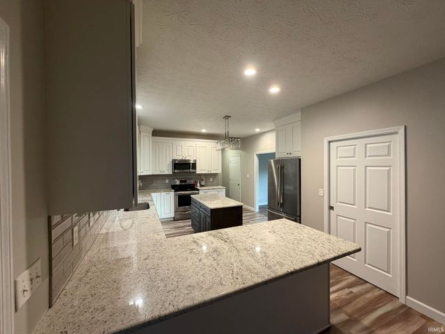 9658 S 1000 E Road, Clarks Hill, IN 47930