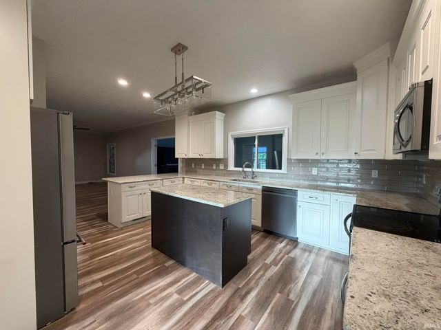 9658 S 1000 E Road, Clarks Hill, IN 47930