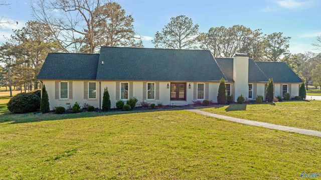 1212 Big Wills Drive NW, Fort Payne, AL 35967