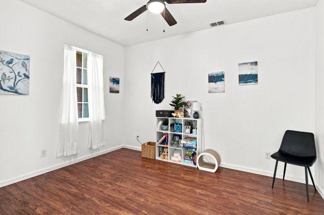 17990 Hidden Well Ln, Lathrop, CA 95330