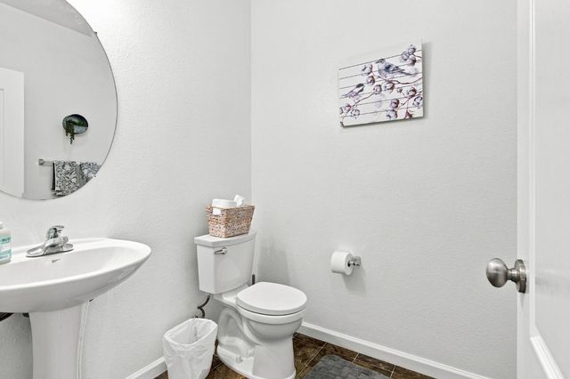 17990 Hidden Well Ln, Lathrop, CA 95330