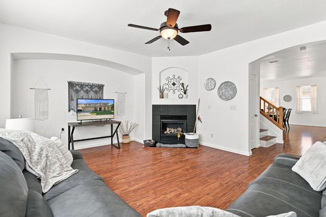 17990 Hidden Well Ln, Lathrop, CA 95330