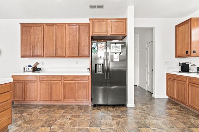 17990 Hidden Well Ln, Lathrop, CA 95330