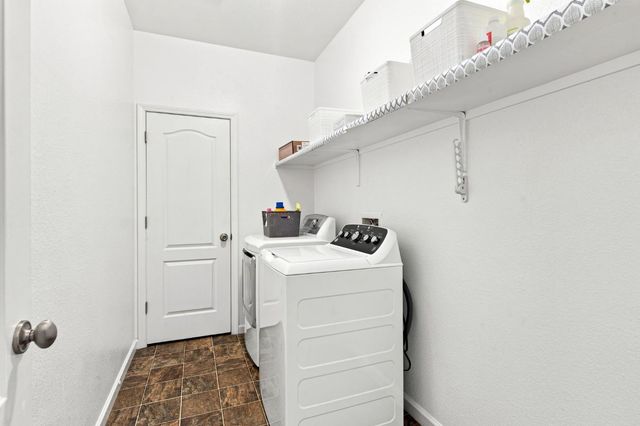 17990 Hidden Well Ln, Lathrop, CA 95330