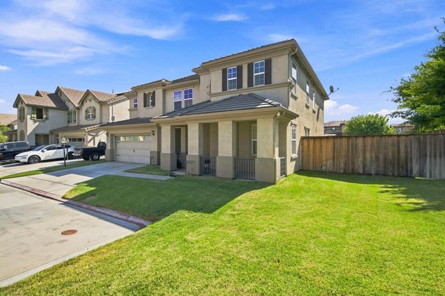 17990 Hidden Well Ln, Lathrop, CA 95330
