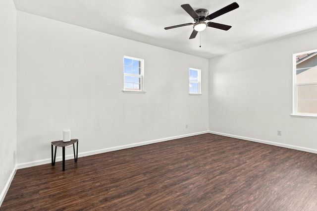 17990 Hidden Well Ln, Lathrop, CA 95330