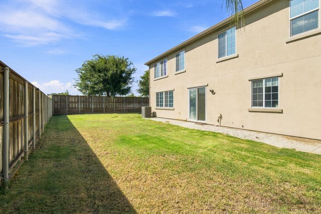 17990 Hidden Well Ln, Lathrop, CA 95330