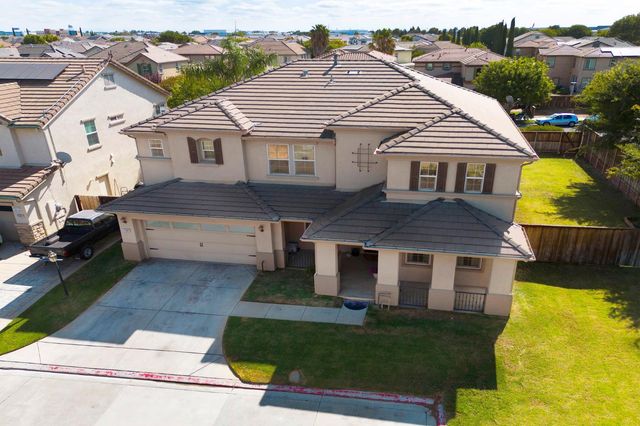17990 Hidden Well Ln, Lathrop, CA 95330