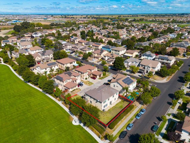 17990 Hidden Well Ln, Lathrop, CA 95330