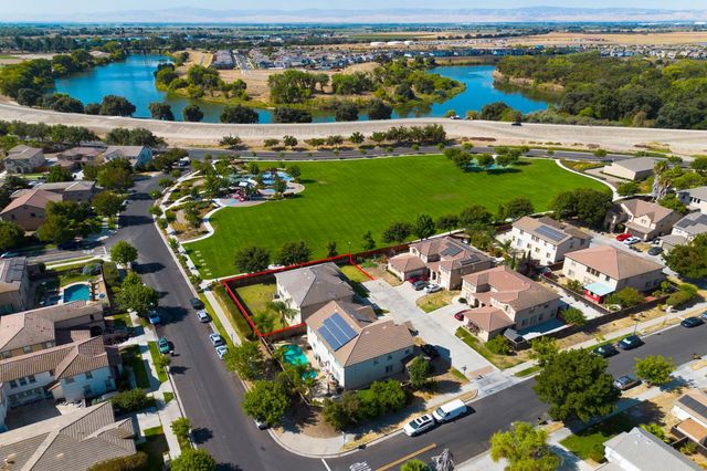 17990 Hidden Well Ln, Lathrop, CA 95330