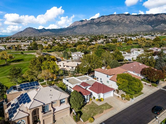 11315 Penfield Lane NE, Albuquerque, NM 87111