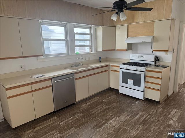 116 Berkeley Avenue, Bloomfield, NJ 07003