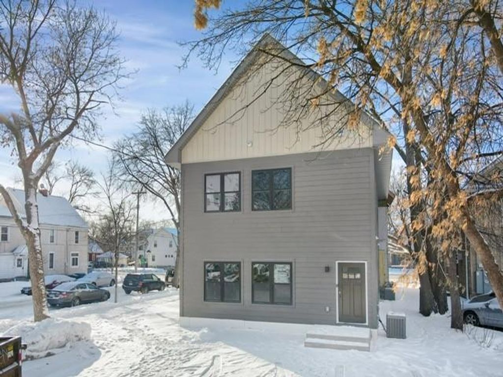 1129 8th Street SE, Minneapolis, MN 55414
