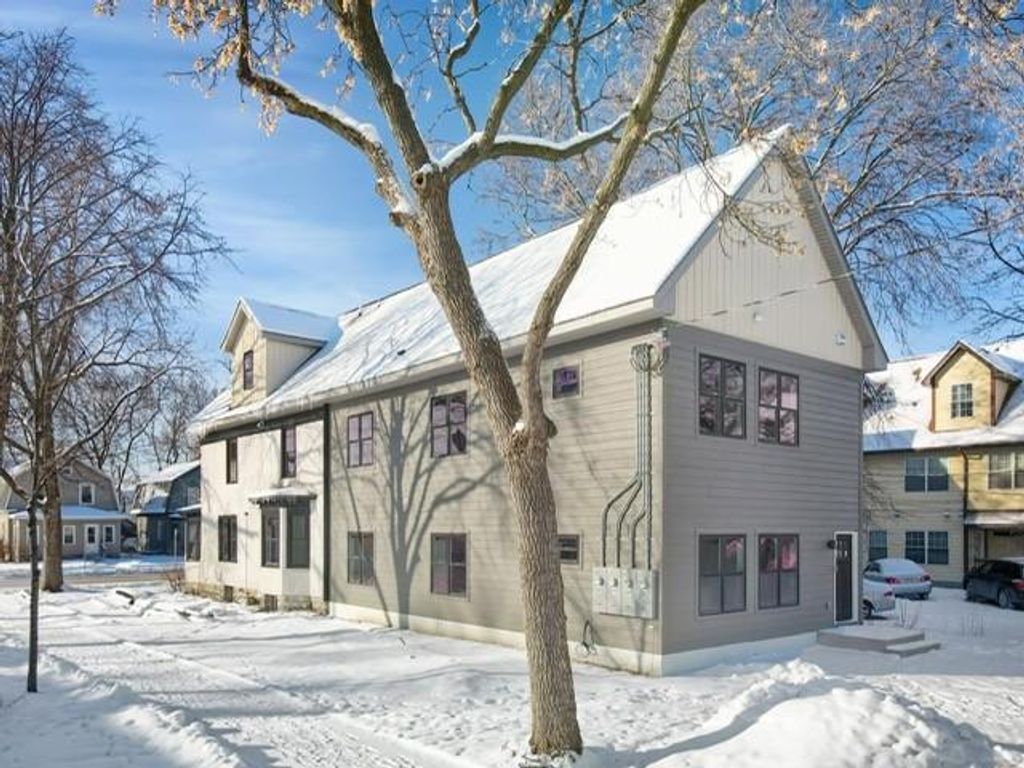 1129 8th Street SE, Minneapolis, MN 55414 — photo 2