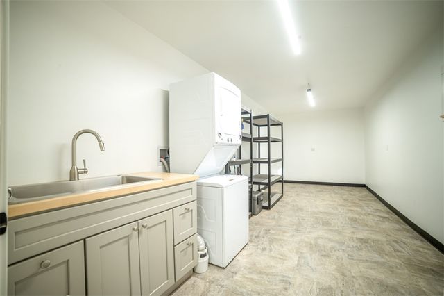 153 Passion Play Road, Eureka Springs, AR 72632