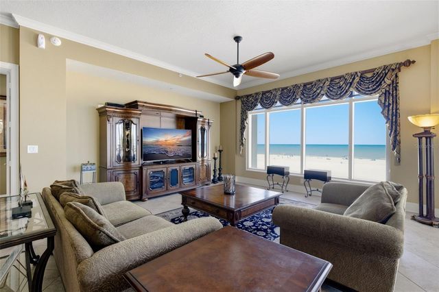 11 BAYMONT STREET 302, Clearwater Beach, FL 33767