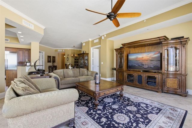 11 BAYMONT STREET 302, Clearwater Beach, FL 33767