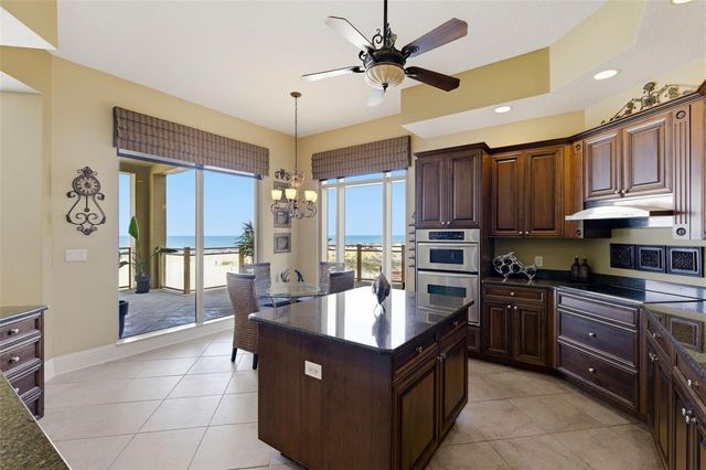 11 BAYMONT STREET 302, Clearwater Beach, FL 33767