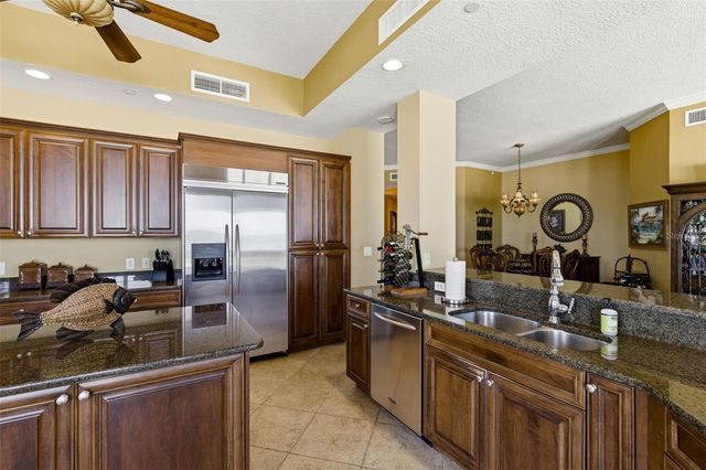 11 BAYMONT STREET 302, Clearwater Beach, FL 33767