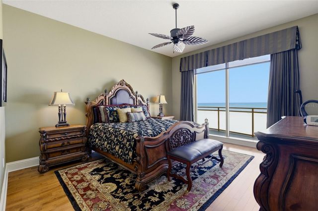 11 BAYMONT STREET 302, Clearwater Beach, FL 33767