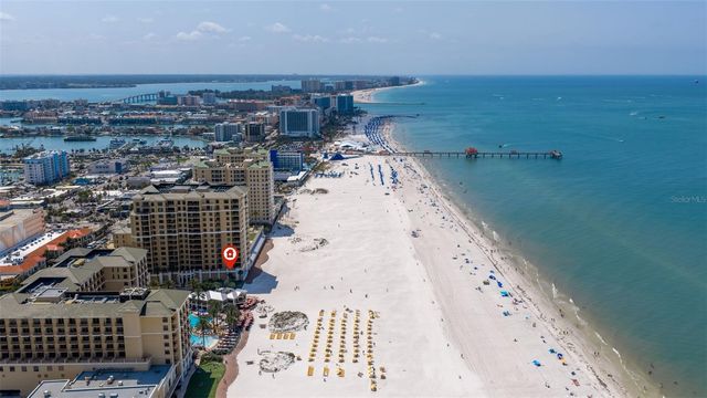 11 BAYMONT STREET 302, Clearwater Beach, FL 33767