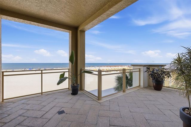 11 BAYMONT STREET 302, Clearwater Beach, FL 33767