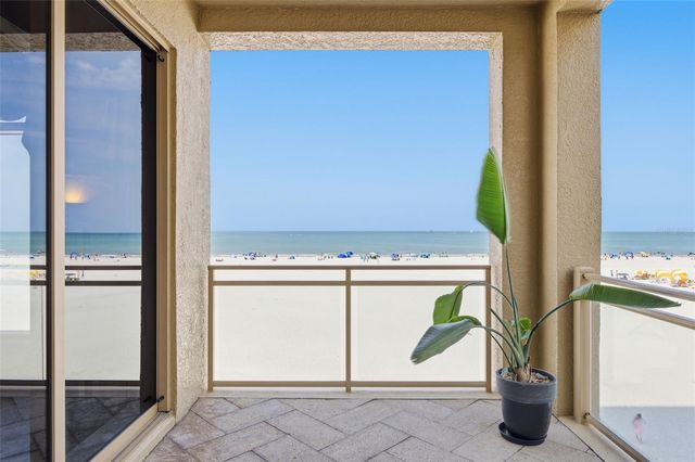 11 BAYMONT STREET 302, Clearwater Beach, FL 33767