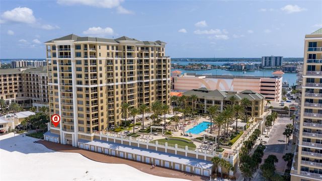 11 BAYMONT STREET 302, Clearwater Beach, FL 33767