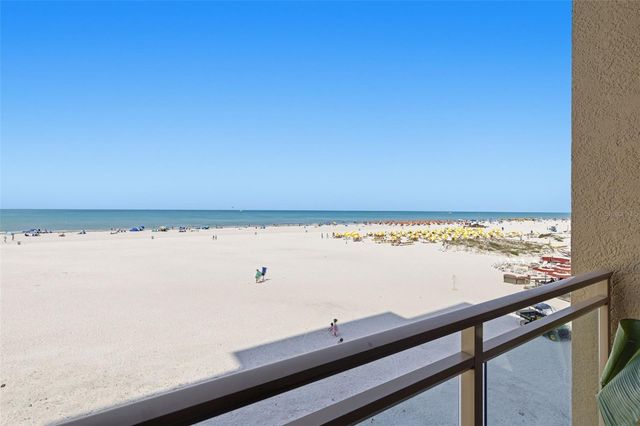 11 BAYMONT STREET 302, Clearwater Beach, FL 33767