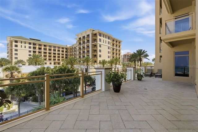 11 BAYMONT STREET 302, Clearwater Beach, FL 33767