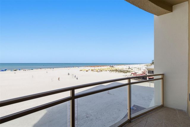 11 BAYMONT STREET 302, Clearwater Beach, FL 33767