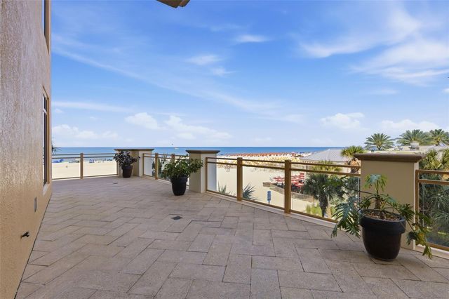 11 BAYMONT STREET 302, Clearwater Beach, FL 33767