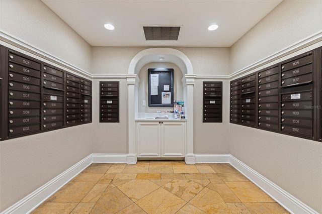 11 BAYMONT STREET 302, Clearwater Beach, FL 33767