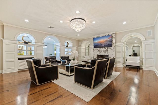 11 BAYMONT STREET 302, Clearwater Beach, FL 33767