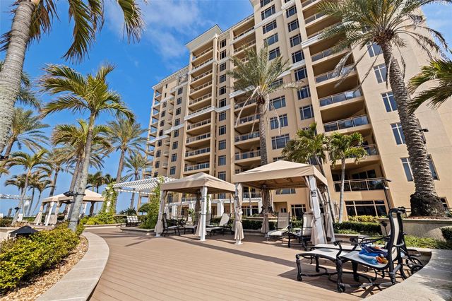 11 BAYMONT STREET 302, Clearwater Beach, FL 33767