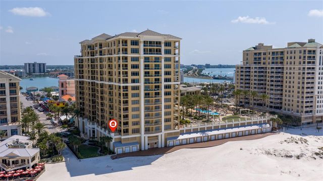 11 BAYMONT STREET 302, Clearwater Beach, FL 33767