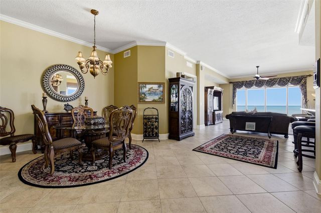 11 BAYMONT STREET 302, Clearwater Beach, FL 33767