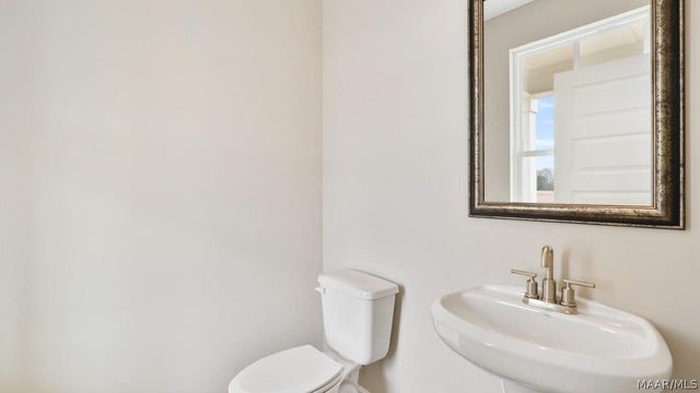 1724 Windsor Hill Lane, Montgomery, AL 36106