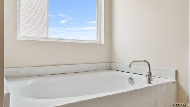 1724 Windsor Hill Lane, Montgomery, AL 36106