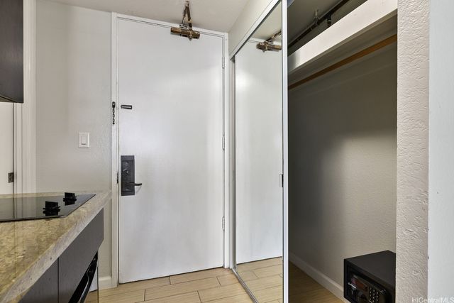 445 Seaside Avenue 2512, Honolulu, HI 96815