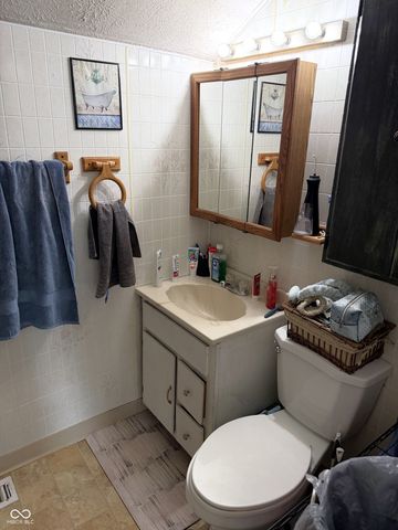 114 E Green Street, Waveland, IN 47989