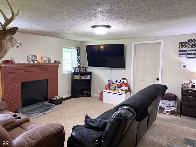 114 E Green Street, Waveland, IN 47989