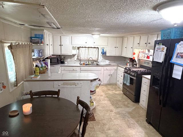 114 E Green Street, Waveland, IN 47989